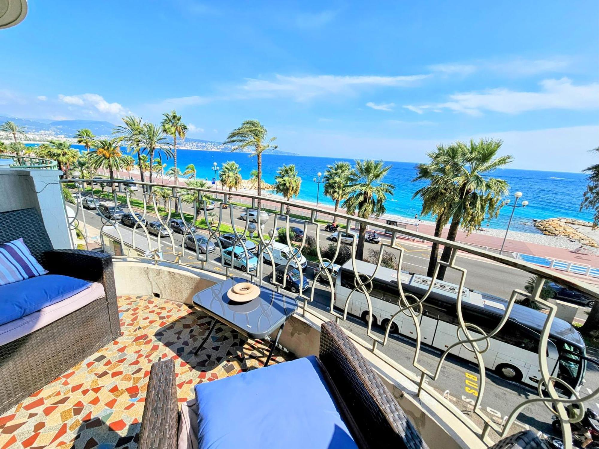 Апартаменты Promenade Sea Front Ницца Экстерьер фото